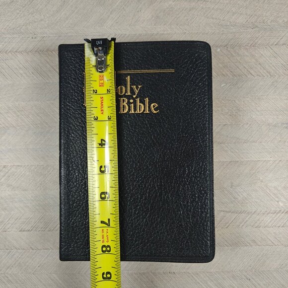 Vintage New Catholic Holy Bible Illustrated Black Leather Gold-Edged Indexed - Picture 16 of 16